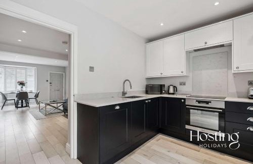 Henley House | Park House Two Bed Henley Townhouse with Garden