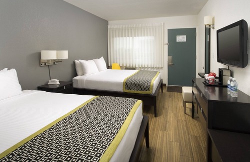 Goose Hollow Hotel | Park Lane Suites and Inn