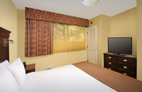 Goose Hollow Hotel | Park Lane Suites and Inn