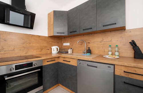 Baluty Apartment | Park Ocalałych Modern Apartment