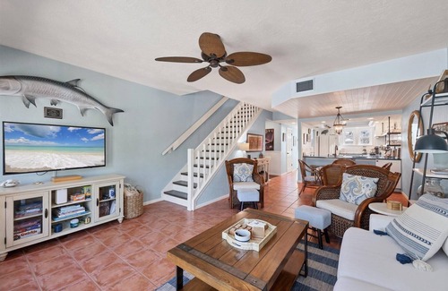 Boca Grande House | Park Place - 2 bedroom townhome in the Historic District of Boca Grande, perfect for up to 4 guests.