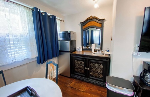 Sanford Hotel | Park Place Inn and Cottages