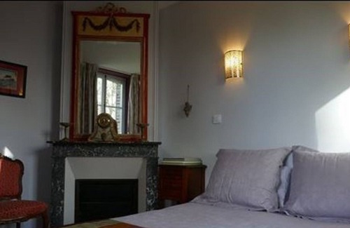 Toeufles House | Park Room at the Manor of Chaussoy .... Romantic atmosphere