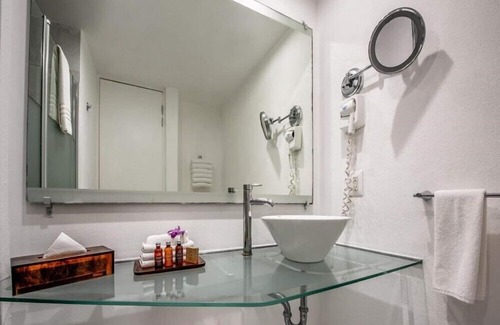 Marina Mazatlan Hotel | Park Royal Private Junior Suite with Gym & Pool