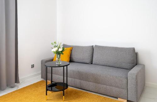Saska Kepa Apartment | Park Skaryszewski Cosy Apartment by BookingHost