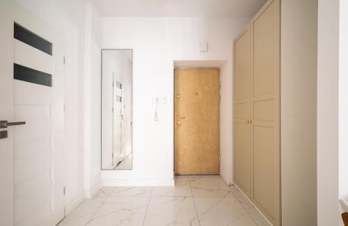 Saska Kepa Apartment | Park Skaryszewski Cosy Apartment by BookingHost