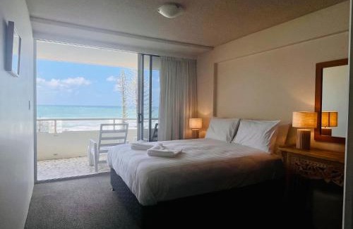 Burleigh Heads Hotel | Park Towers-Goodwin Towers Holiday Units