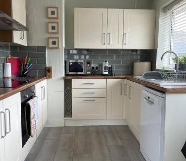 Sewerby House | Park View Cottage - 3 Beds - 2 Bedrooms in Sewerby