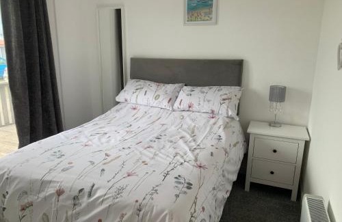 Bridlington Ski Chalet | Park View holiday chalet, close to the dog friendly beach