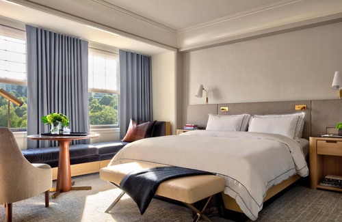 Bay Village Hotel | Park View King at The Newbury Boston!