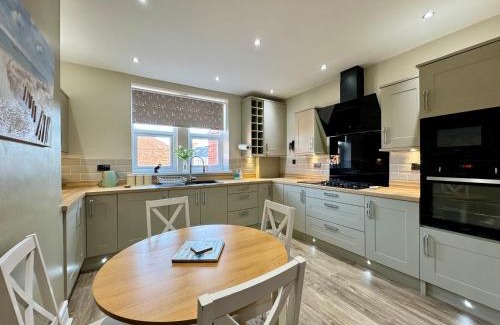 Whitley Bay Apartment | Park View Maisonette, Luxurious 3 bed holiday home