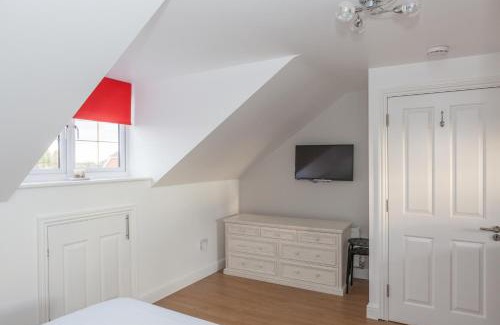 Lydiard Millicent Apartment | Park View Studio - Lydiard Millicent Swindon Wiltshire