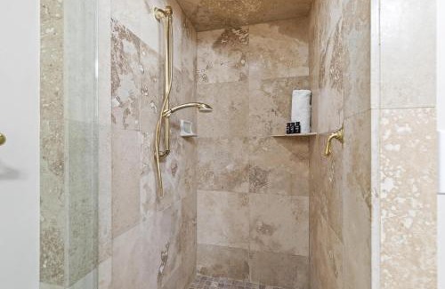 South Snyderville Basin House | Park West Village 1700 by Moose Management