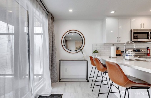 Southwest Edmonton House | Parkallen Guesthouse. Near U of A. Whyte Ave.