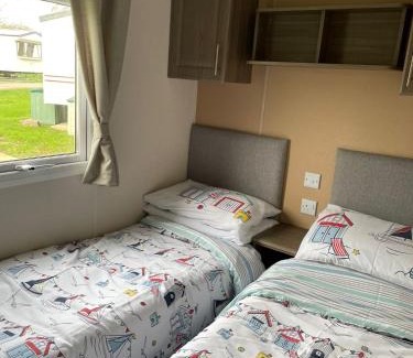 Great Yarmouth Resort | ParkDean Cherry tree holiday park Burgh castle