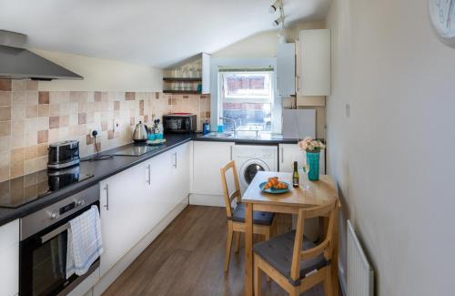 Salisbury Apartment | Parker House