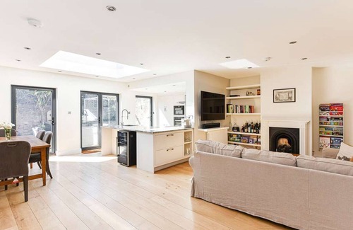 West Putney House | Parkfields | Pro-Managed