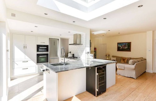 West Putney House | Parkfields | Pro-Managed