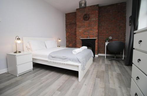 Adamsdown House | Parking | 2BR | Luxurious