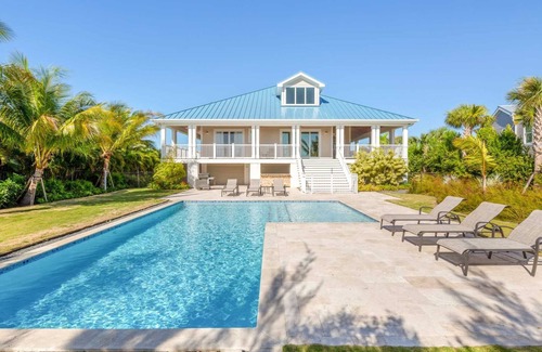 Key West House | Parking, Pet Friendly, Pool, Dock - Suncoast House