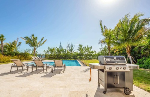Key West House | Parking, Pet Friendly, Pool, Dock - Suncoast House