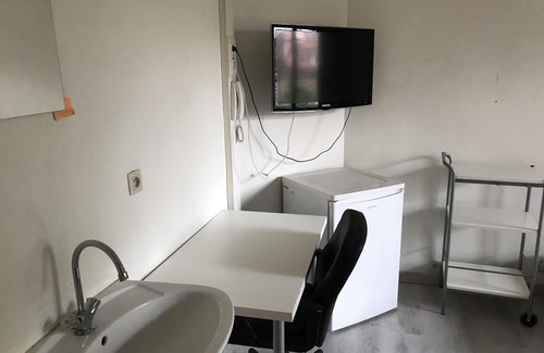 Zaventem Apartment | PARKLAAN -44.1930 ZAVENTEM BRUSSEL AIRPORT GROUND FLOOR APARTMENT GARDEN TERASSE