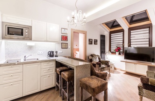 Wesoła Zachod Hotel | Parkside Apartments Old Town