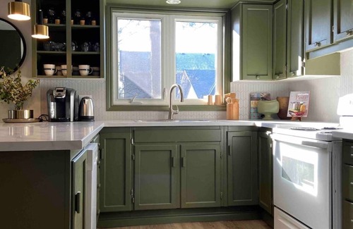 Elora House | Parkside Cottagen