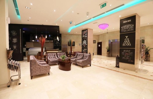 Discovery Gardens Apartment | Parkside Hotel Apartment