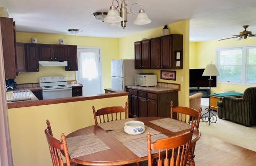 Ellison Bay Hotel | Parkside Inn