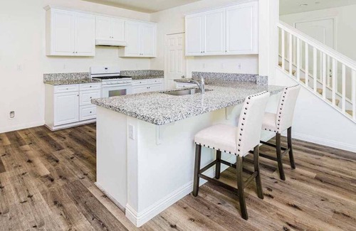 Ontario House | Parkside Palace on Heritage