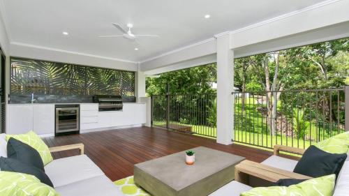 Palm Cove House | Parkview - Palm Cove