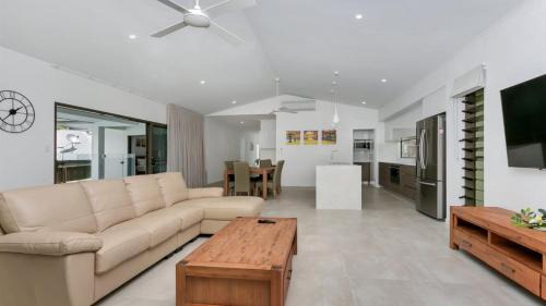 Palm Cove House | Parkview - Palm Cove