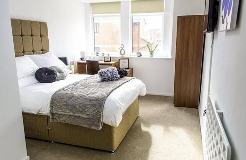 Cheetham Hill Hotel | Parkview Residence