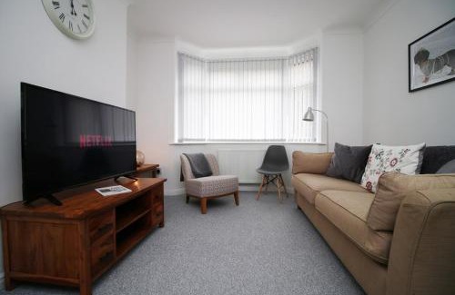 Newport Apartment | Parkview - Spacious 3 Bed - Parking - WIFI