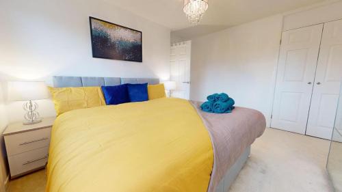 Langley Marish House | Parlaunt House - 3 bedroom with Free parking