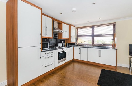 Slough Apartment | Parliament House