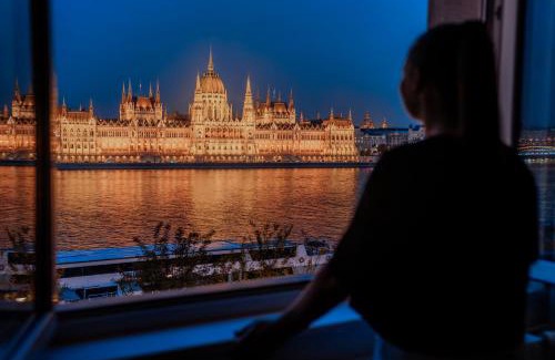 Vizivaros Apartment | Parliament Panorama
