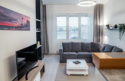 Vizivaros Apartment | Parliament Panorama