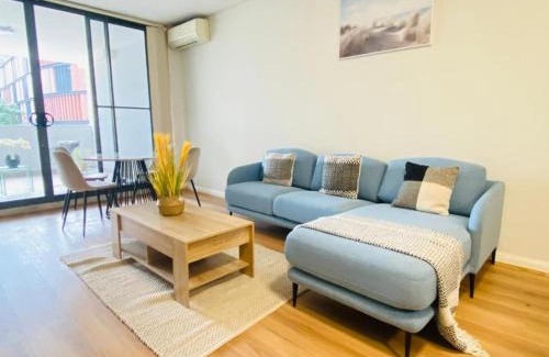 Parramatta CBD Apartment | Parramatta Adorable 3Br Apt ParkingBusShopping