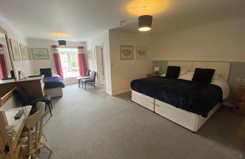 South Perrott Hotel | Parrett Hotel