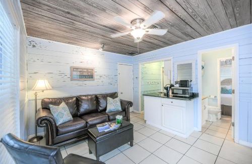 Siesta Key Village Apartment | Parrot Beach Cottages Suite #4