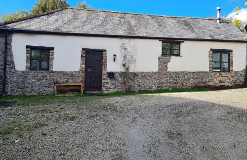 Germansweek House | Parsley Cottage