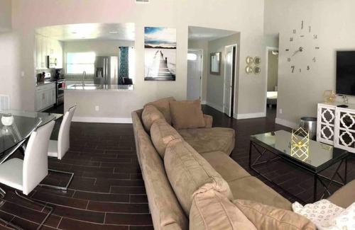 Florida Central Atlantic Coast House | Parsley · New! Luxury, Near Disney & Universal. Sleep 9