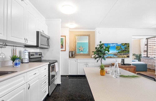 Waikiki Apartment | Partial Ocean View Condo with King or Queen Bed and Parking