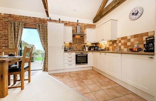 Beccles Cottage | PARTRIDGE, pet friendly, character holiday cottage in Wheatacre