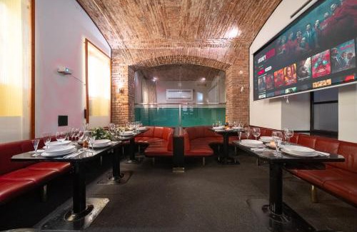 Smichov Apartment | Party ClubHouse with Bar, Panoramic Pool & Sauna