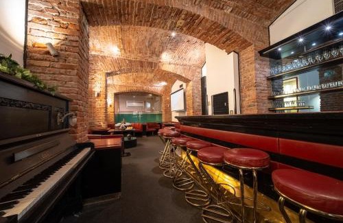 Smichov Apartment | Party ClubHouse with Bar, Panoramic Pool & Sauna