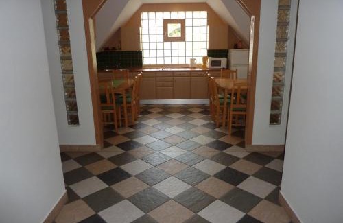 Hegyko Bed & Breakfast | Party Panzió Hegykő