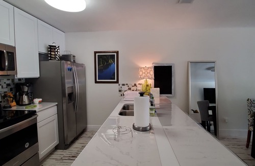 Austin House | Party with a Jaccuzzi, Firepit and Backyard Games for 12+